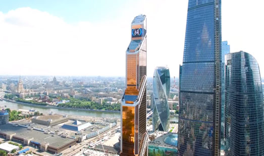Примеры размещения рекламы на наружных digital экранах в башнях Москва-Сити